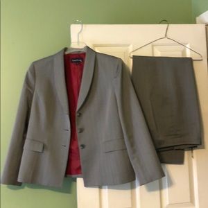 Women’s business suit